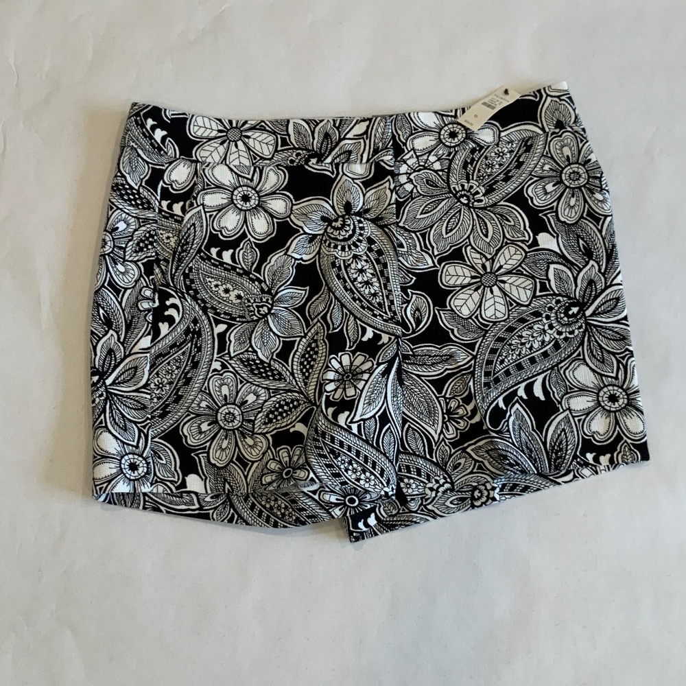 Talbots floral shorts Size 10.
